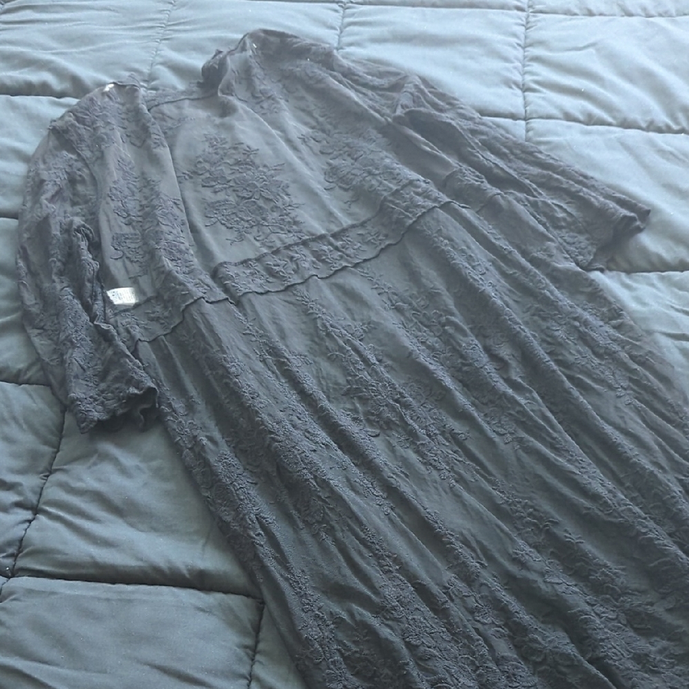Floral Mesh Duster